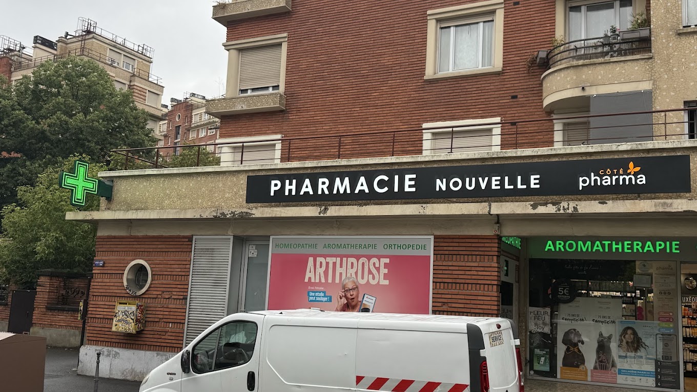 Façade La Pharmacie Nouvelle d'Ivry - Ivry-sur-Seine située à Ivry-sur-Seine